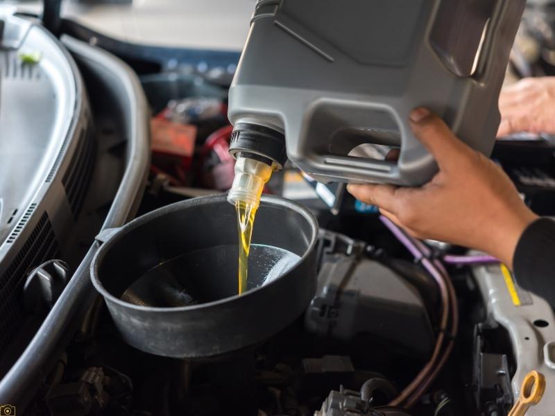 Tips Ganti Oli Mobil Agar Mesin Jadi Lebih Halus